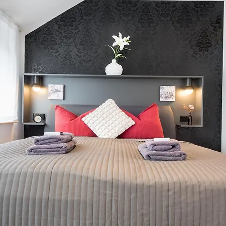 מלון דירות Friedrich Boutique-apartments 5*